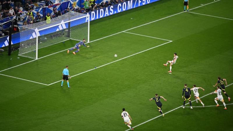 Đá Penalty Là Gì? Quy Định, Chiến Thuật Và Tâm Lý Khi Thực Hiện